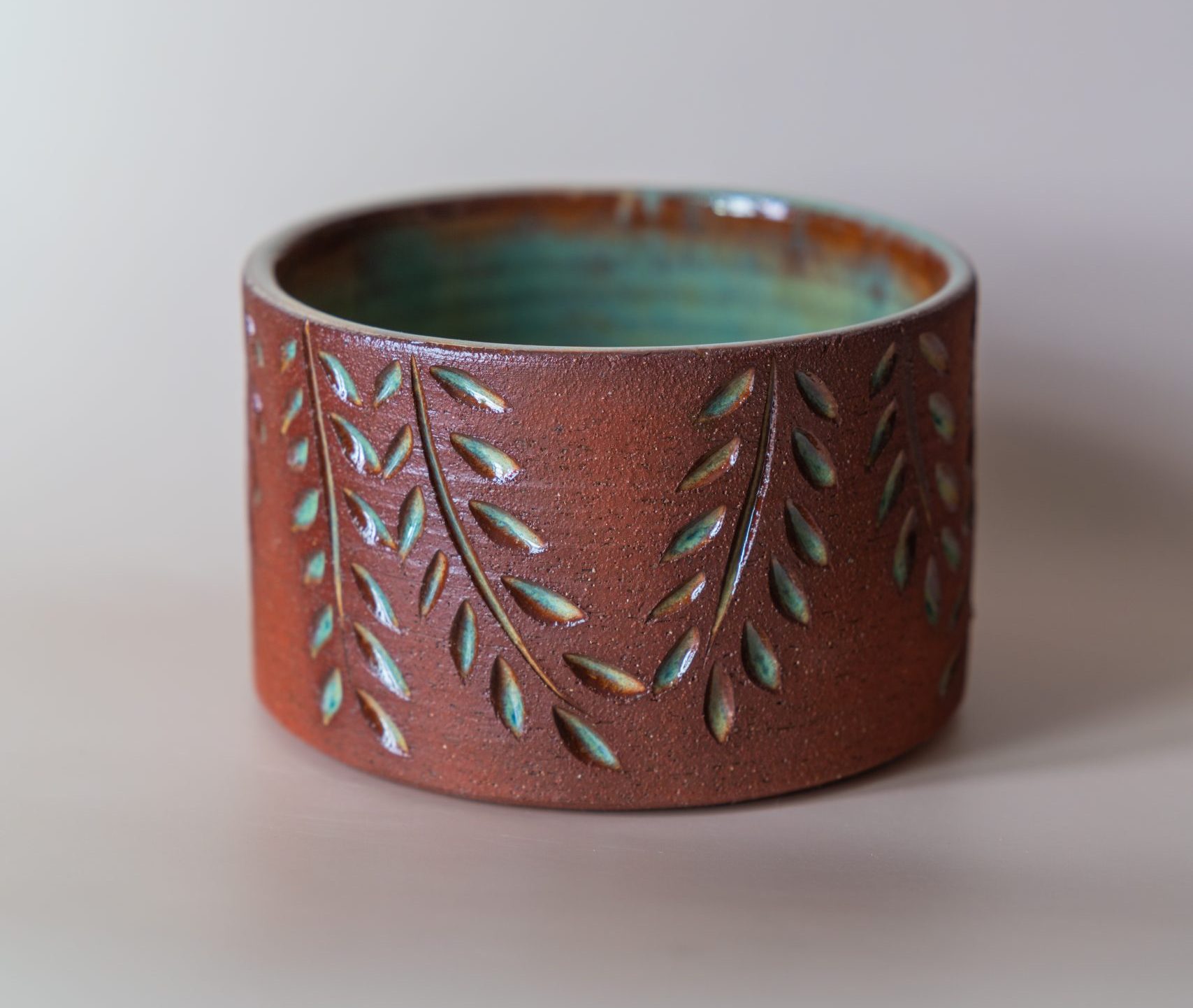 small ceramic pot - hillman design studio